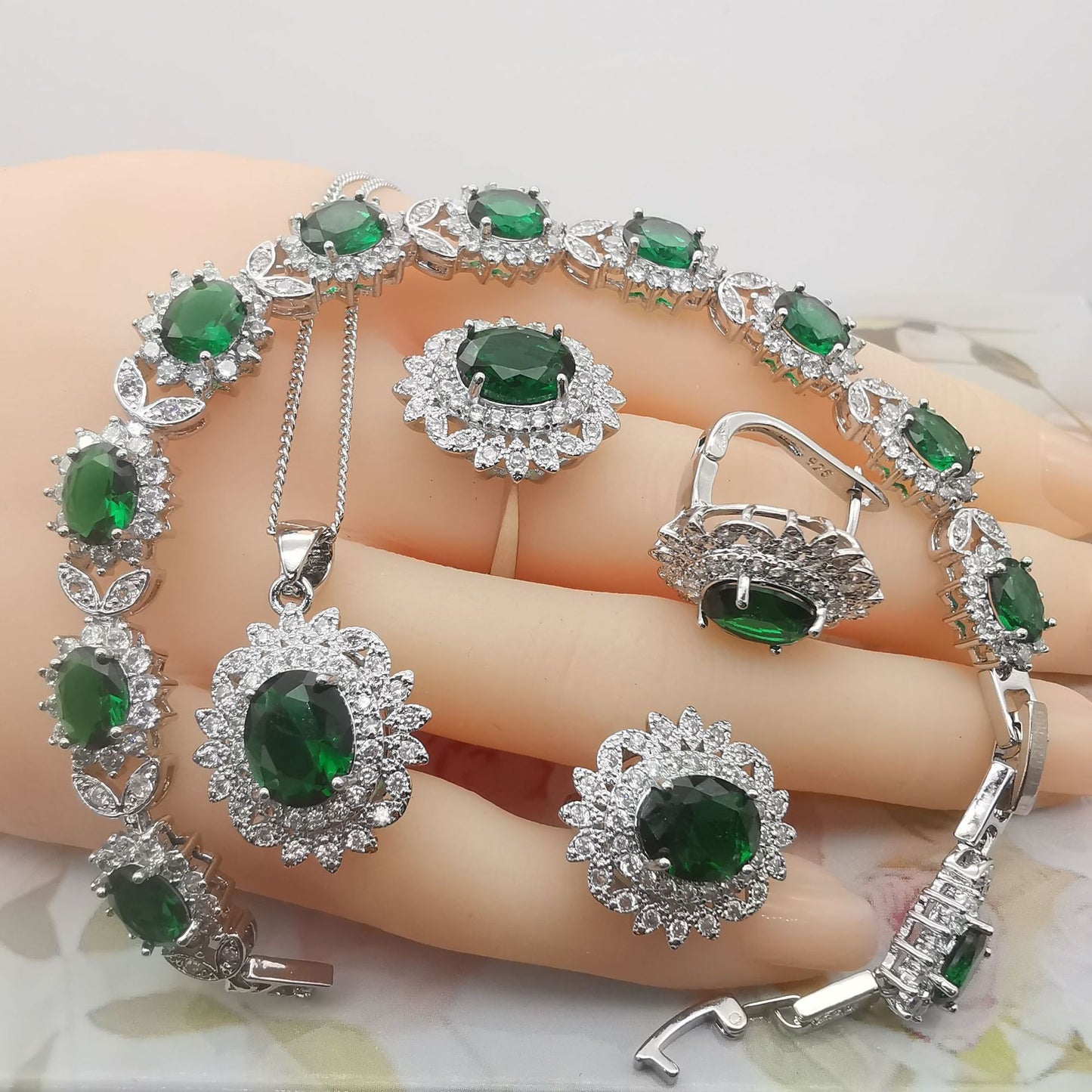 Four-Piece Jewelry Set Luxurious Temperament Garnet Red