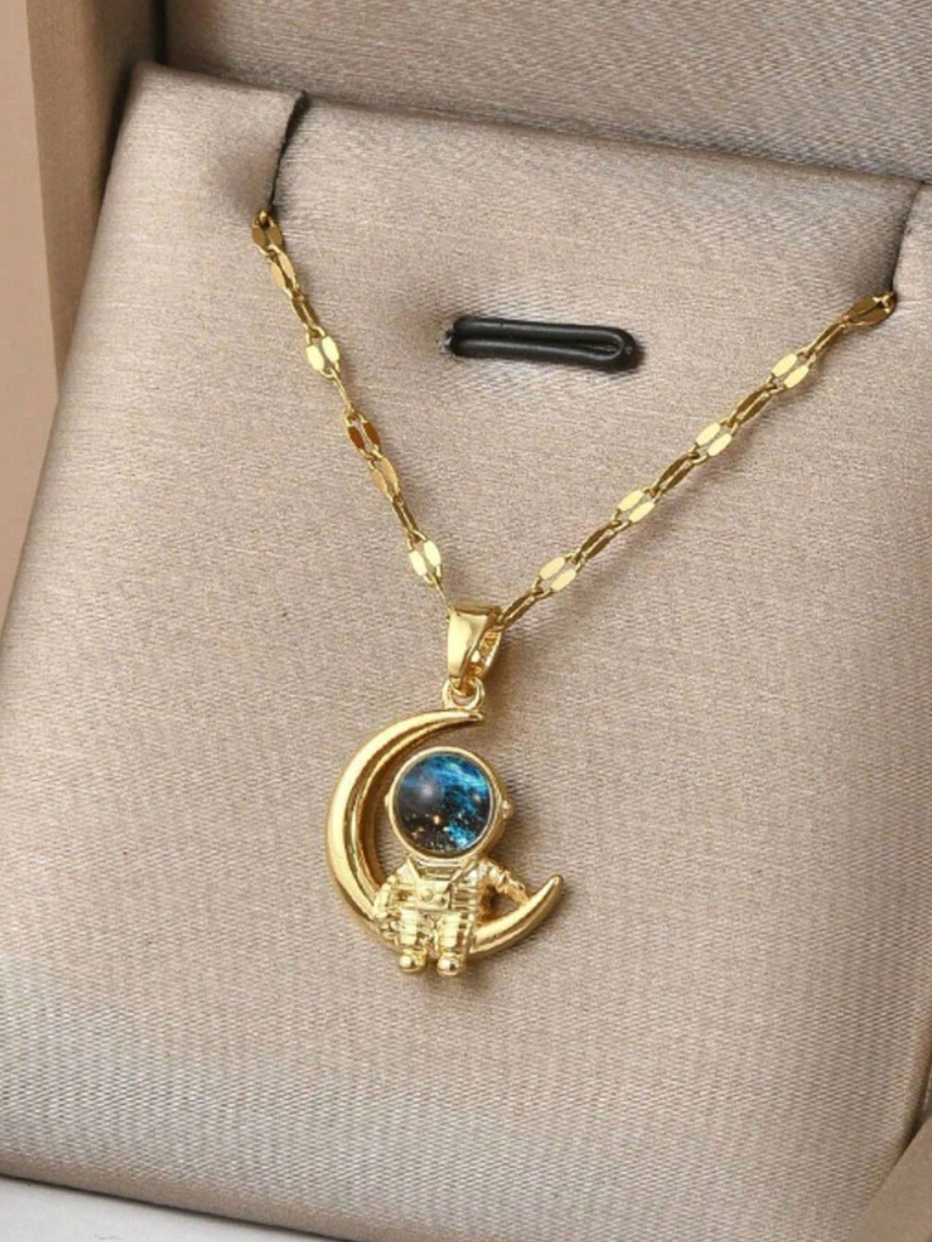 1Pc Luxury Rhinestone Starry Sky & Planet Pendant Necklace, Elegant Clavicle Necklace for Women, Suitable for Daily Wear, Party, Birthday, Wedding, Beach, Gift for Girlfriend/Wife