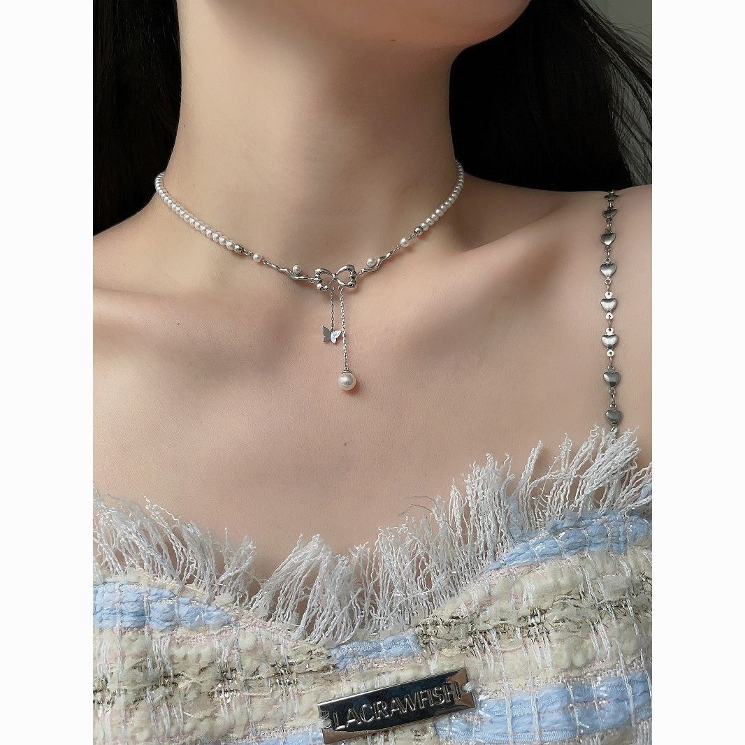Minimalist Pearl Bow Necklace
