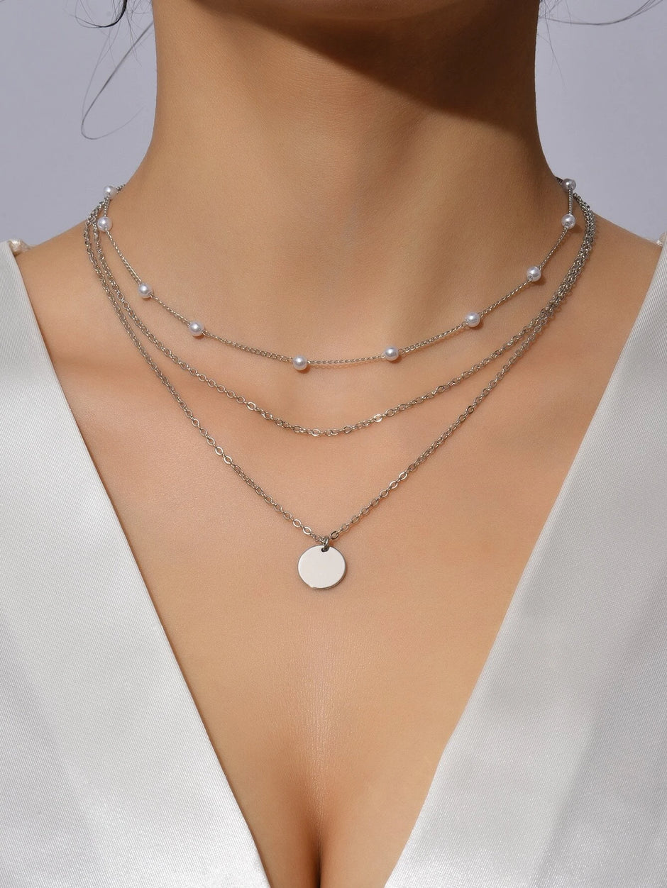 2Pcs Multi-Layer Faux Pearl round Disc Necklace (Random Pearl Quantity, Not Fixed)