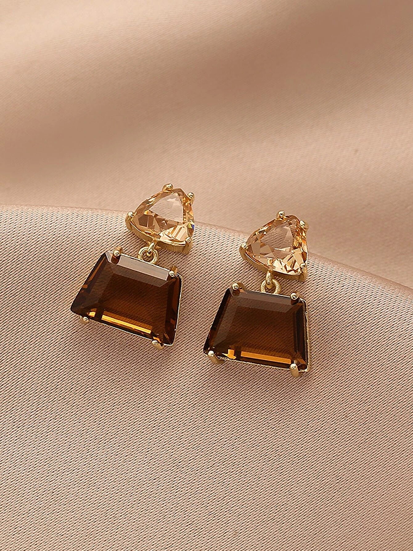 Andkiss 1Pair Square Shaped Cubic Zirconia Stud Earrings