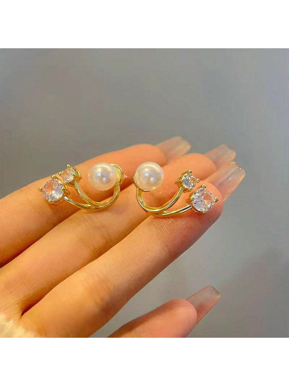 1Pair Fashionable European & American Style Faux Pearl Earrings with Rhinestone Detail & Unique Back Design, Elegant Ear Jewelry for Women'S Daily Wear