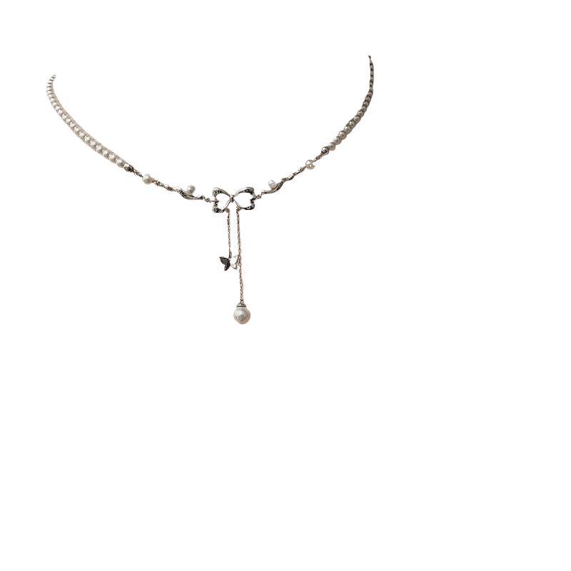 Minimalist Pearl Bow Necklace