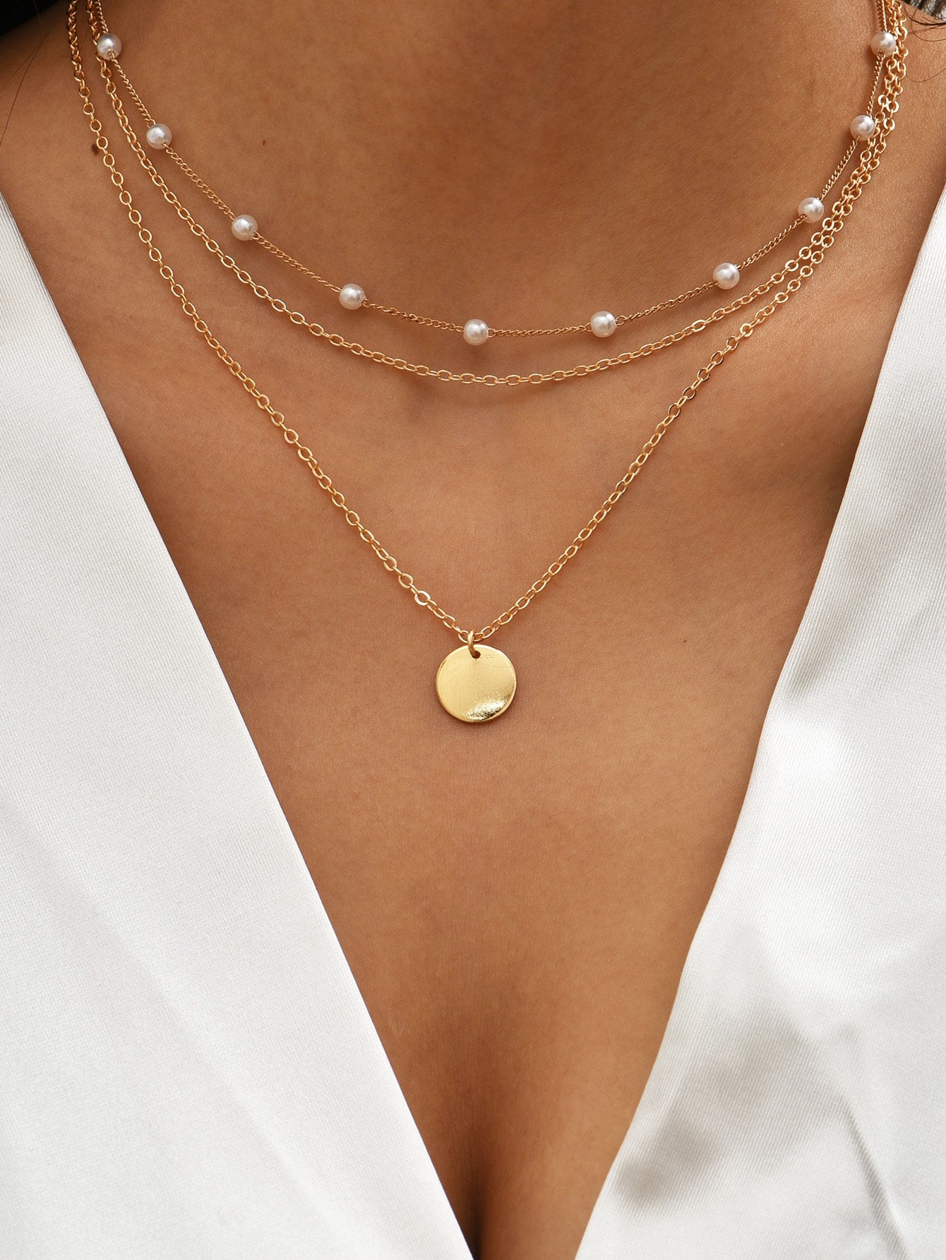 2Pcs Multi-Layer Faux Pearl round Disc Necklace (Random Pearl Quantity, Not Fixed)
