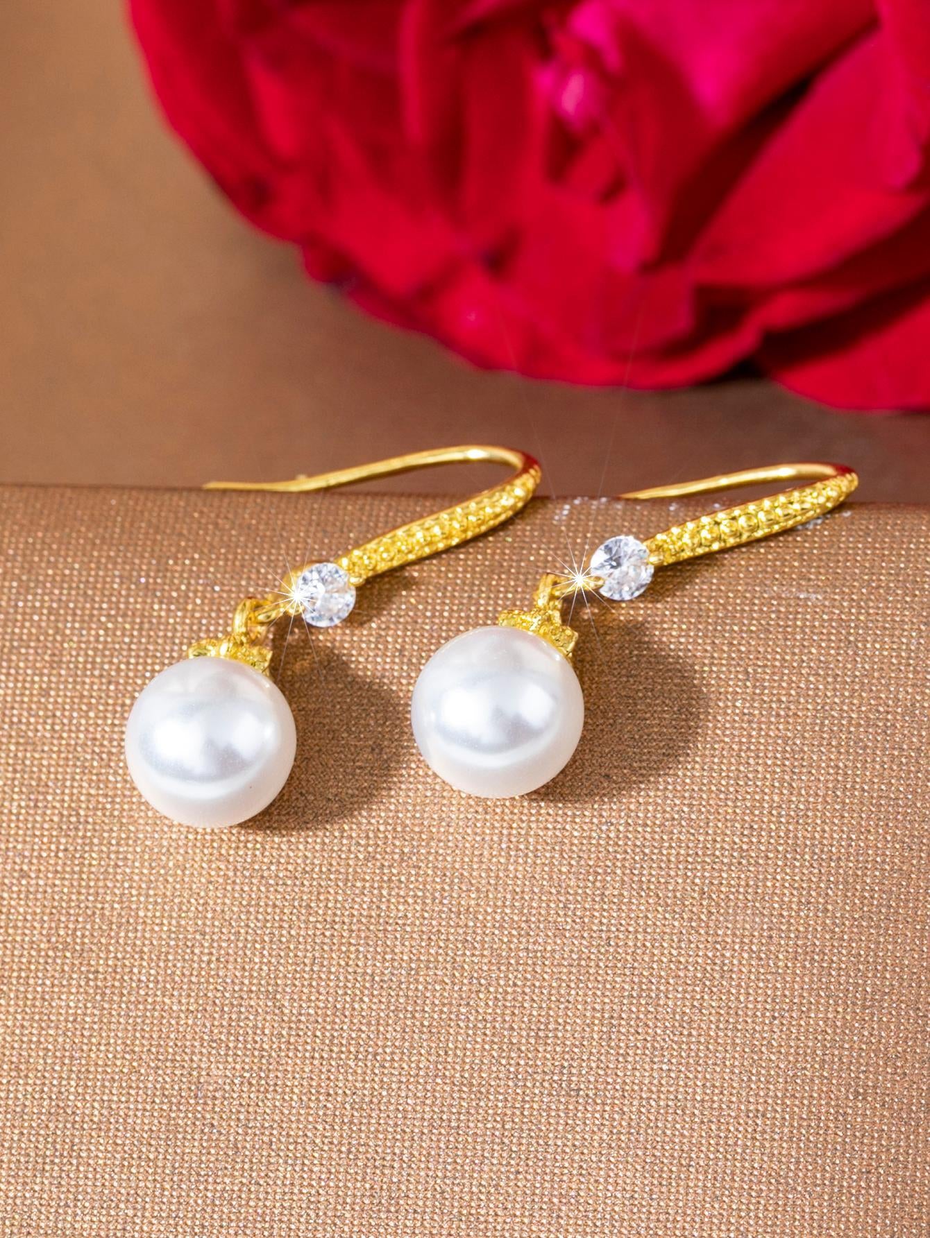 1Pair White Faux Pearl Drop Dangle Earrings for Women Girls Exquisite Daily Jewelry Elegant Wedding Holiday Gift