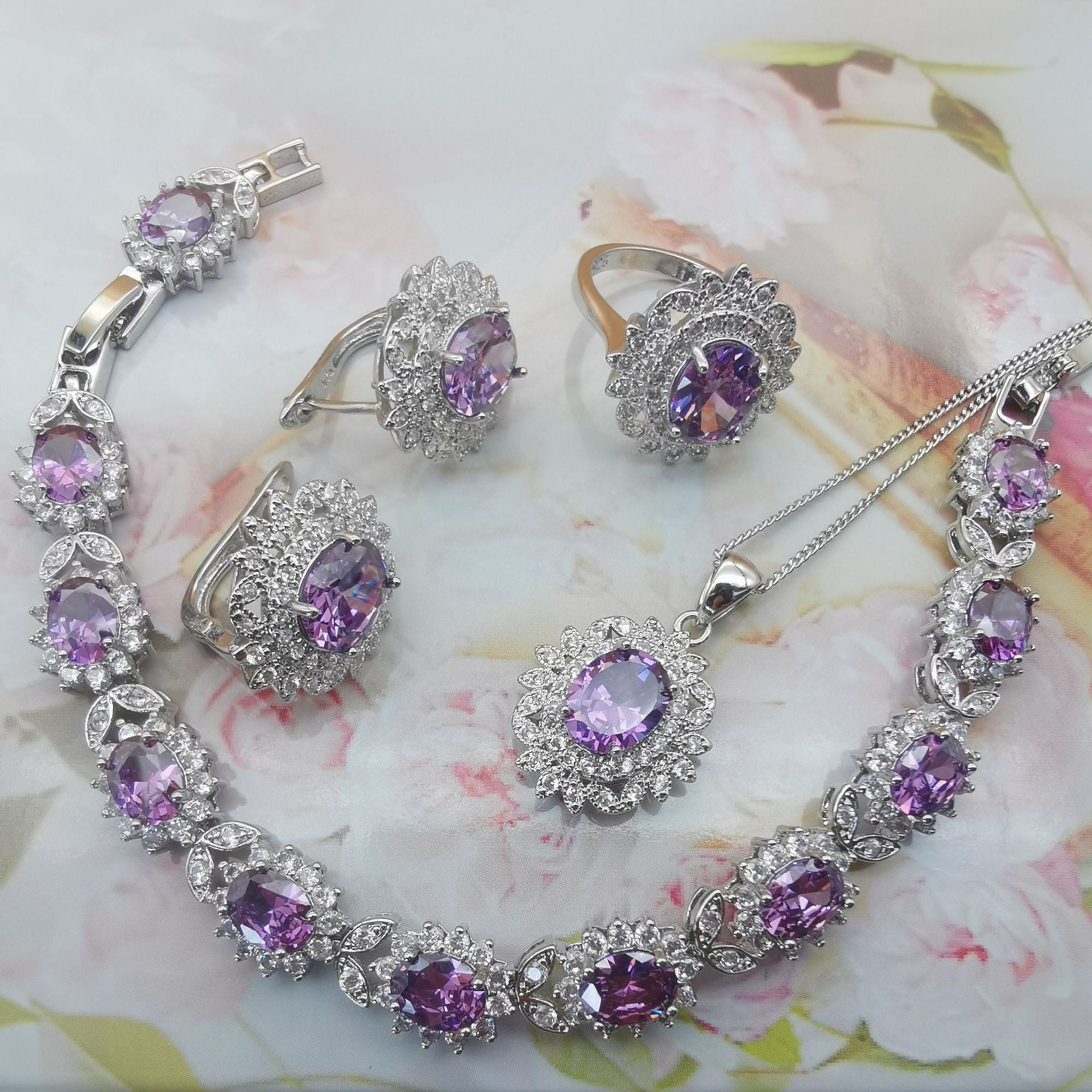 Four-Piece Jewelry Set Luxurious Temperament Garnet Red