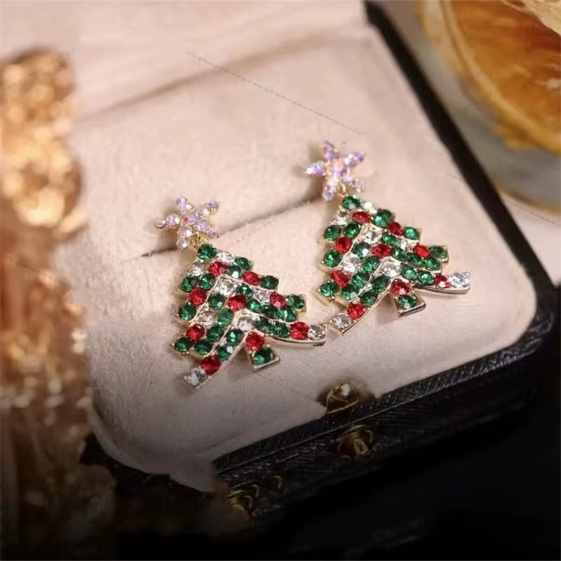Fashion Christmas Green Bowknot Bell Pendant Earrings for Women Exquisite Elk Wind Chimes Dangle Earrings New Year Xmas Gifts