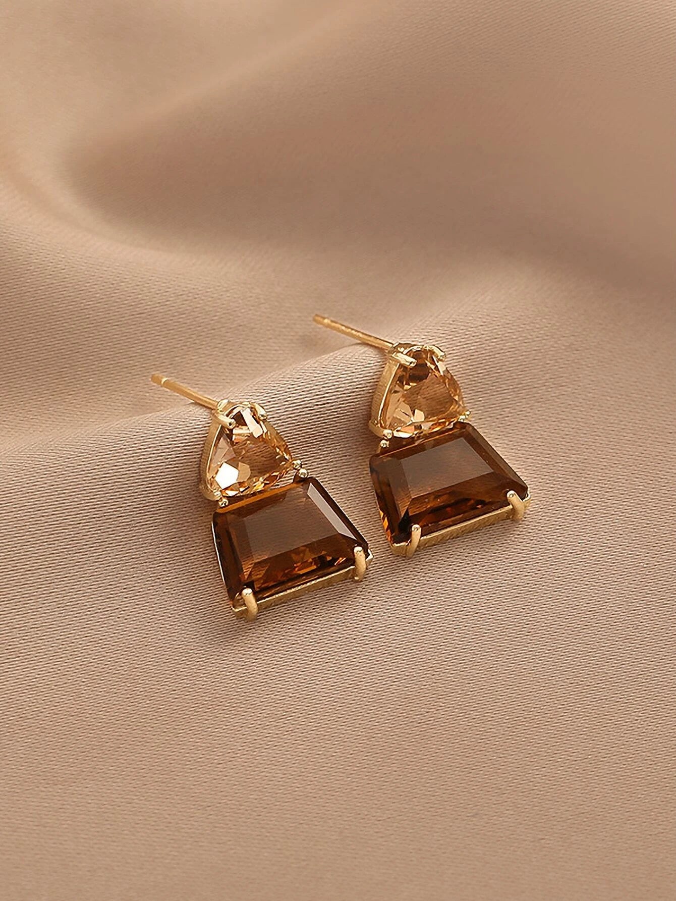 Andkiss 1Pair Square Shaped Cubic Zirconia Stud Earrings