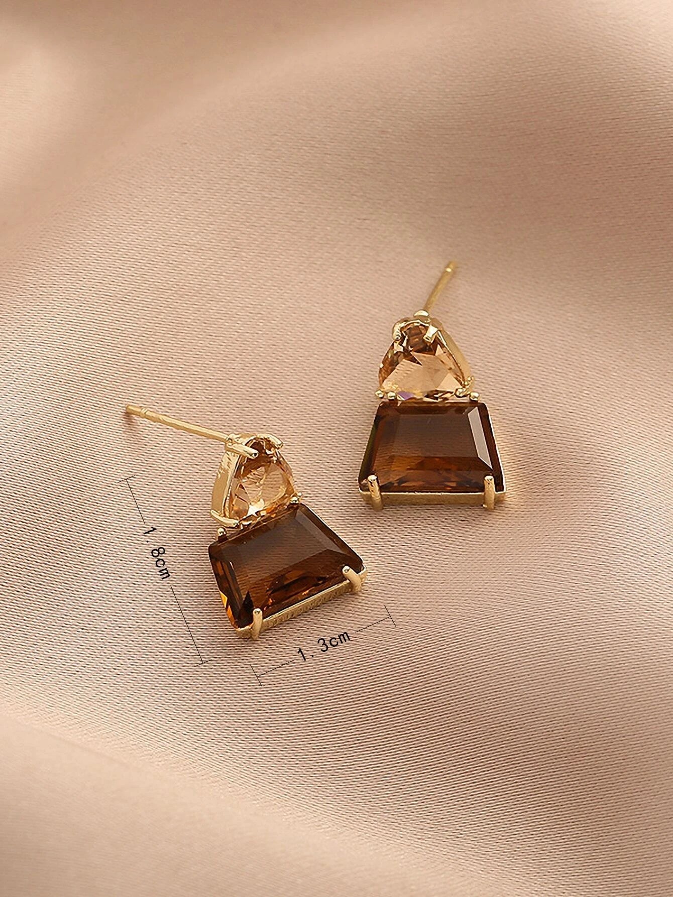 Andkiss 1Pair Square Shaped Cubic Zirconia Stud Earrings