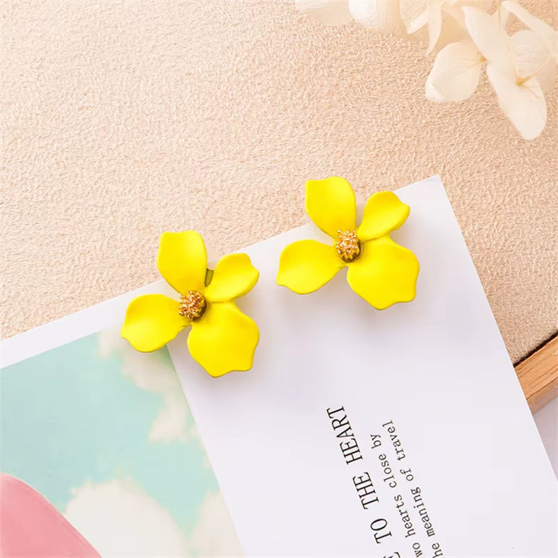 Colorful Metal Dangle Earrings for Women Personality Fashion Drop Earrings Flower Heart Pendants Earrings Pendientes Mujer